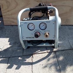 Hitachi(EC28M) Portable 1-Gallon Air Compressor