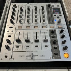 Pioneer DJM700 Mixer