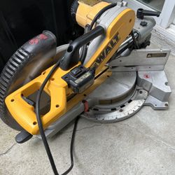 Dewalt Compound Sliding Miter Saw 