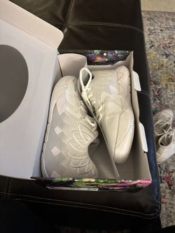 Basketball shoes PUMA