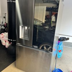 LG Smart French-Door Fridge 30.7 cu ft