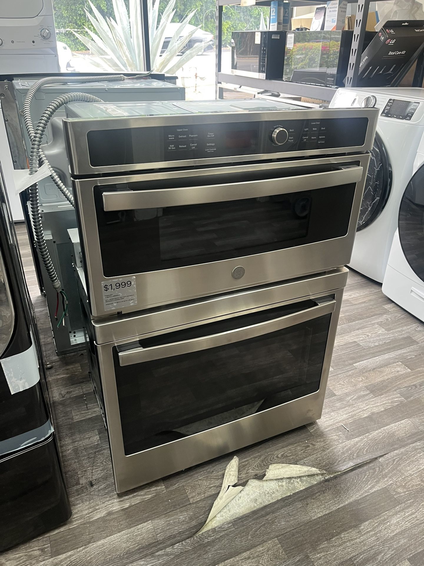 GE Electric Wall Oven, Open Box, 1 Year Warranty