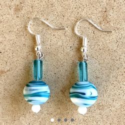🦋 Beautiful turquoise & white swirled beaded handmade earrings