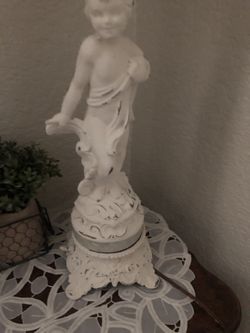 Cherub desk lamp