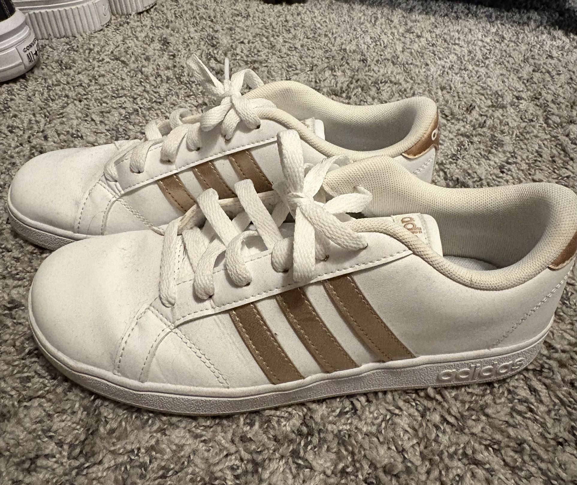Adidas Sneaker, Size 5