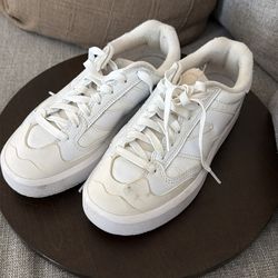 Women New Balance  CT 302 Shoes