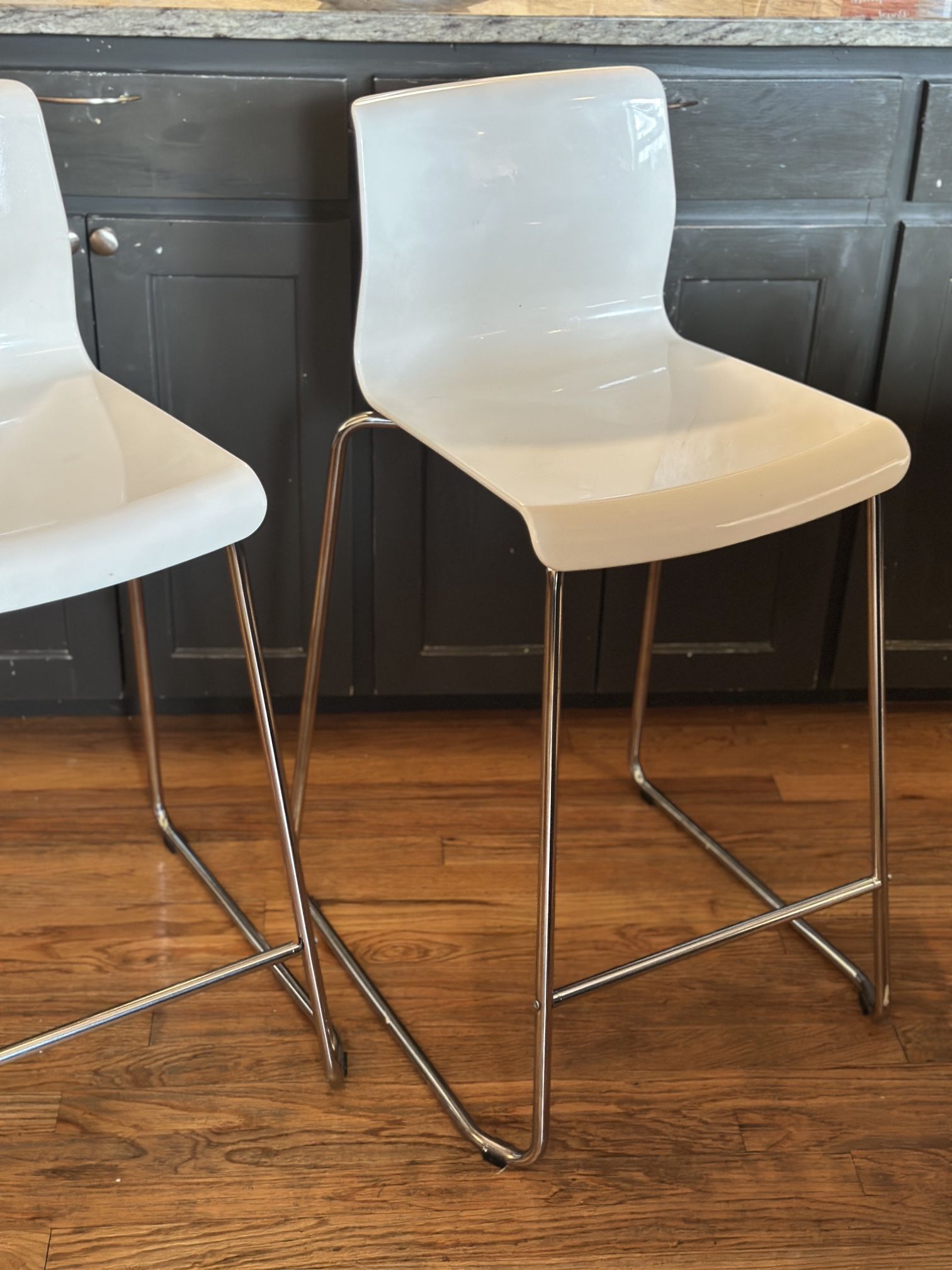 Sale for moving!!! High dining chairs