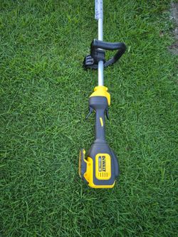 20 volts Dewalt Weed Eater For Sale Works Strong