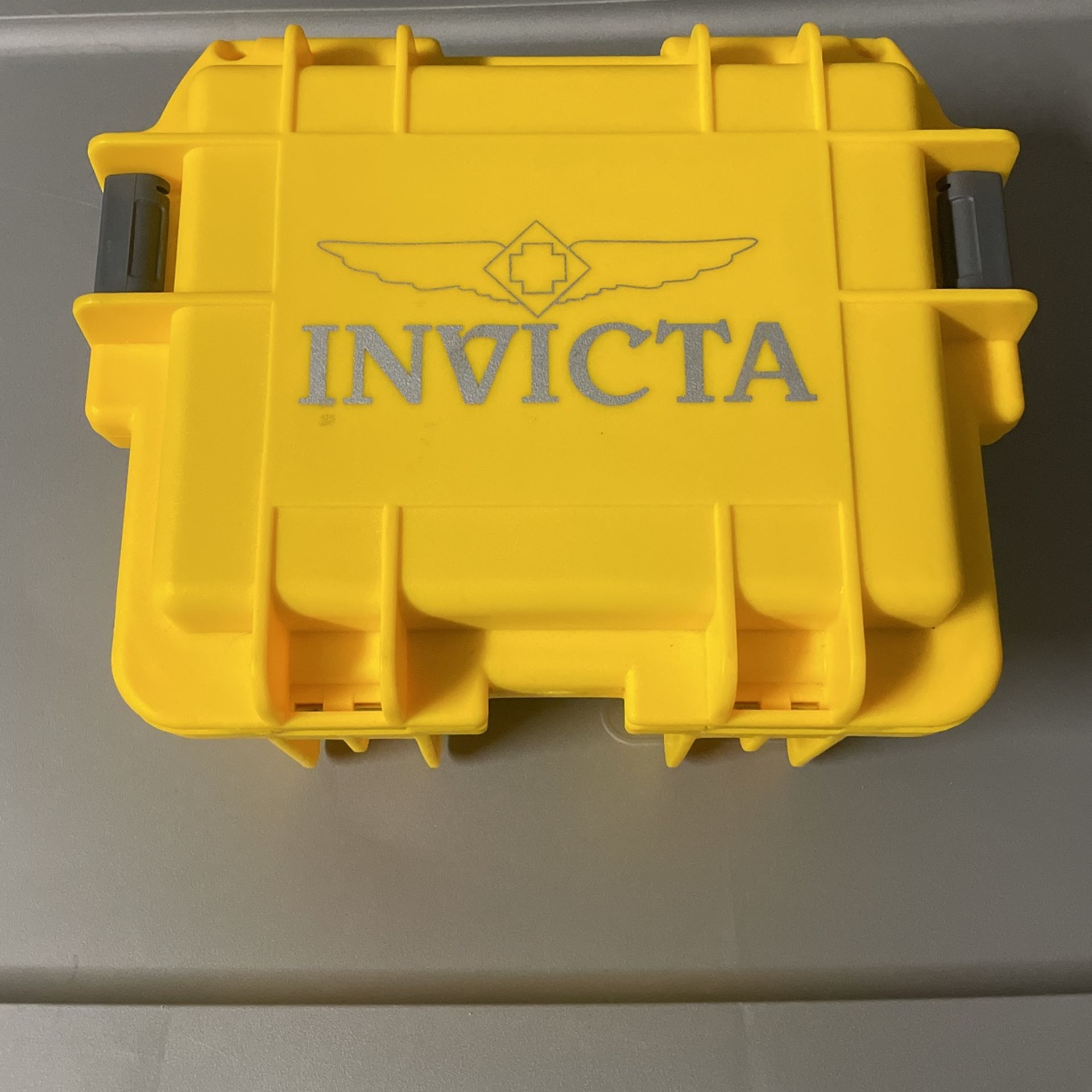 Invicta Watch Case - 3 Slots