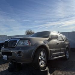 2003 LINCON NAVIGATOR🛻FULL PART OUT!!  155xxx MILES