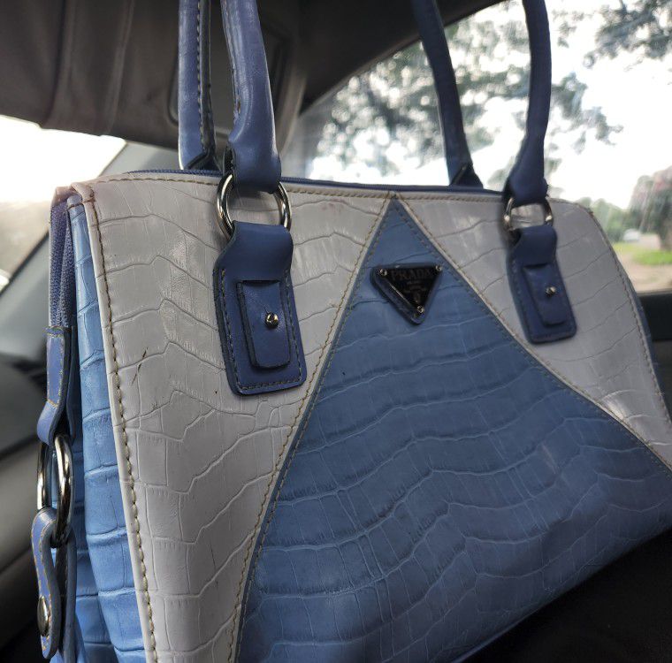 Prada Bag for Sale in Pasadena, TX - OfferUp