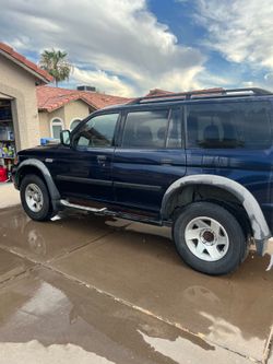 2003 Mitsubishi Montero Sport