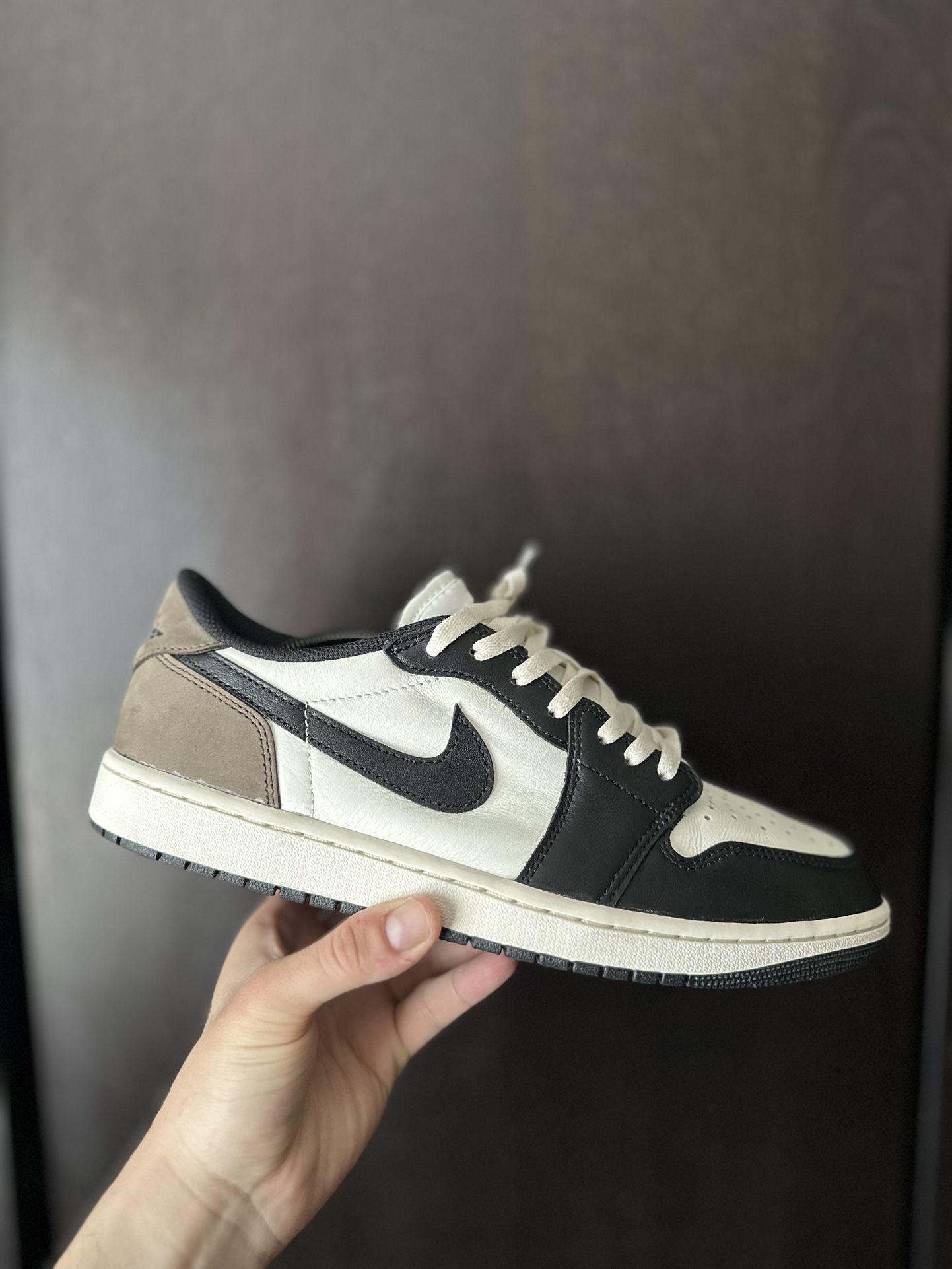 Jordan 1 Retro Low OG Mocha Size 12