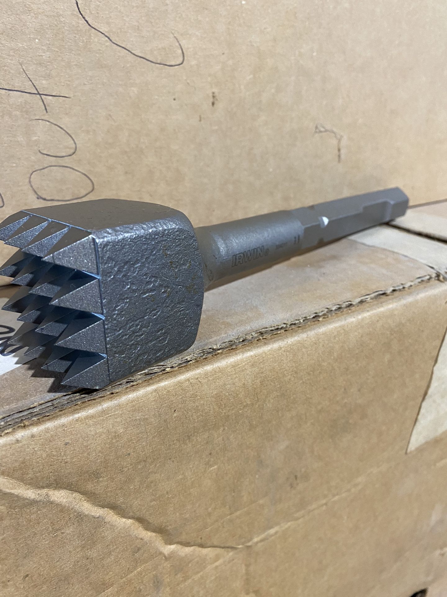 Irwin Bush Tool