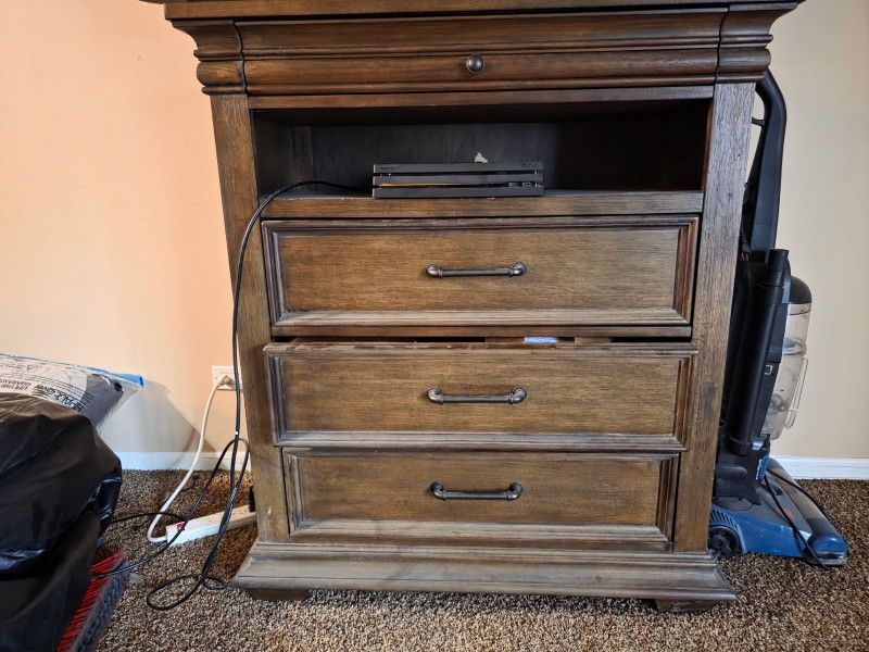 Dark Wood Bedroom Set - Chest, Nightstands