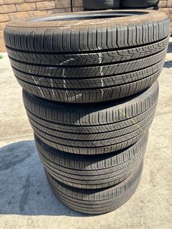 235/45r18 Hankoon Tires en excelentes condiciones de vida las 4