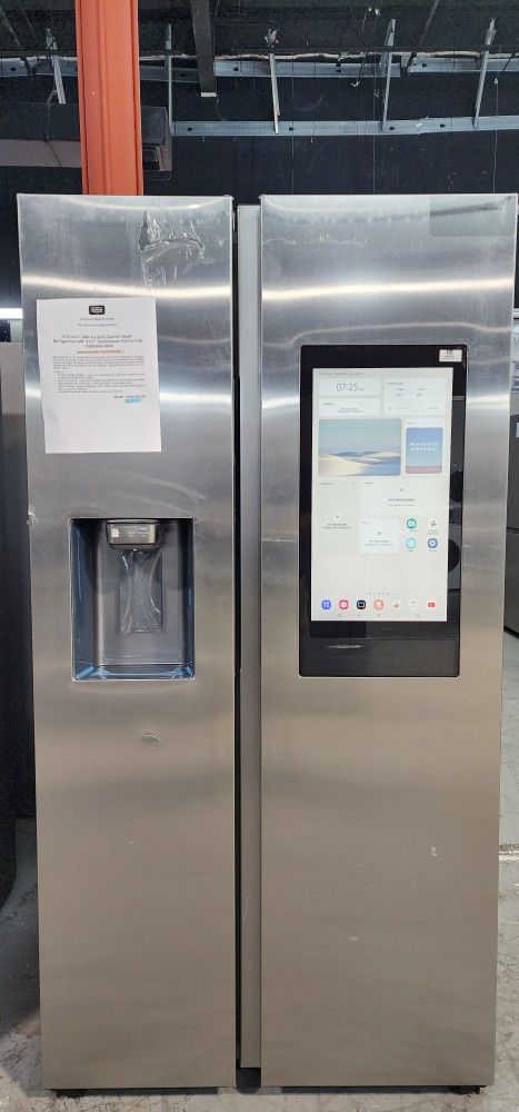 APPLIANCES - SAMSUNG FAMILY HUB 21.5 cu. ft. Smart Side by Side Refrigerator