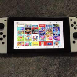 Nintendo Switch V2 Loaded With 125 Popular Switch Games