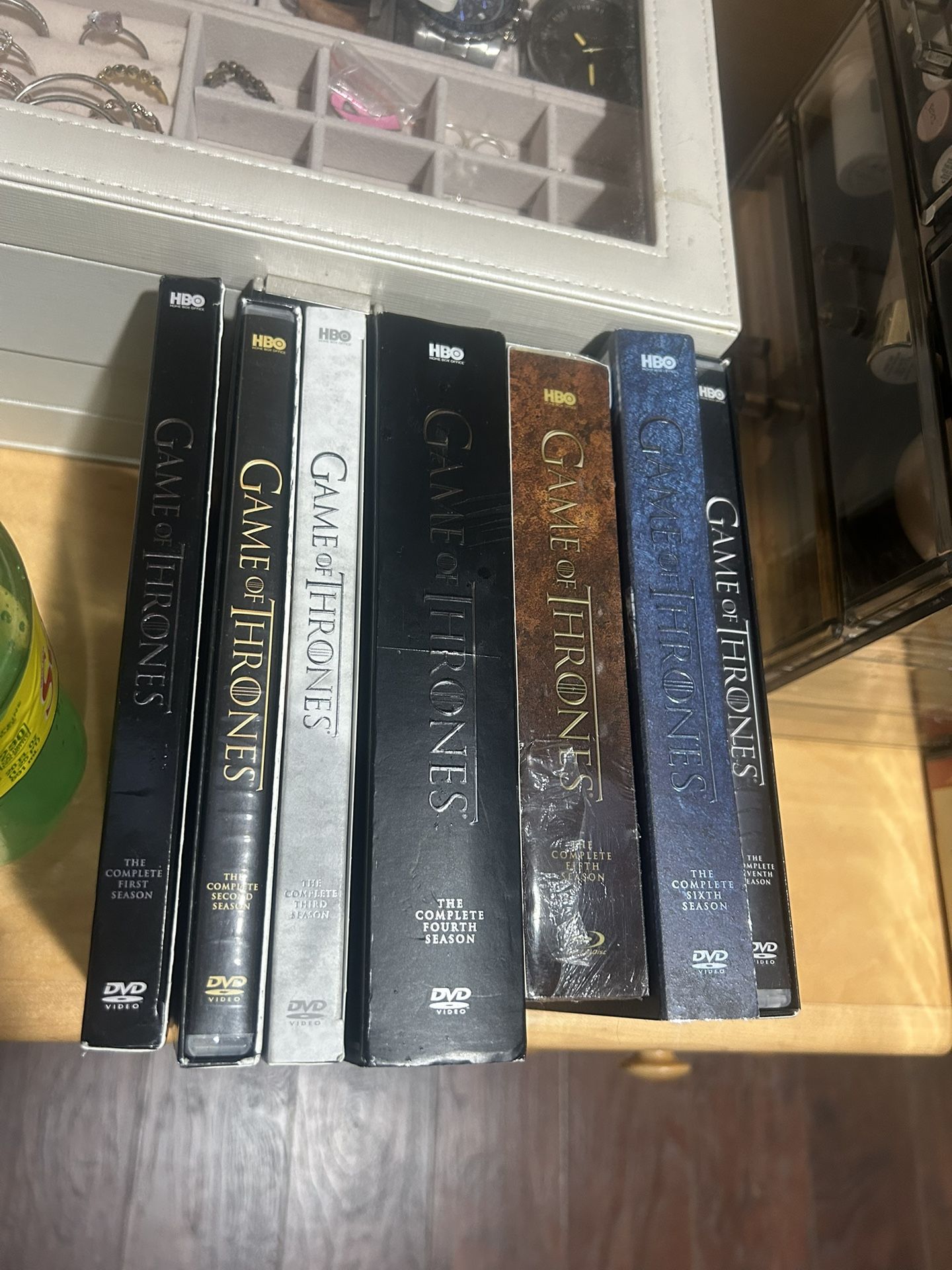 Game Of Thrones dvd set (seasons 1-7)