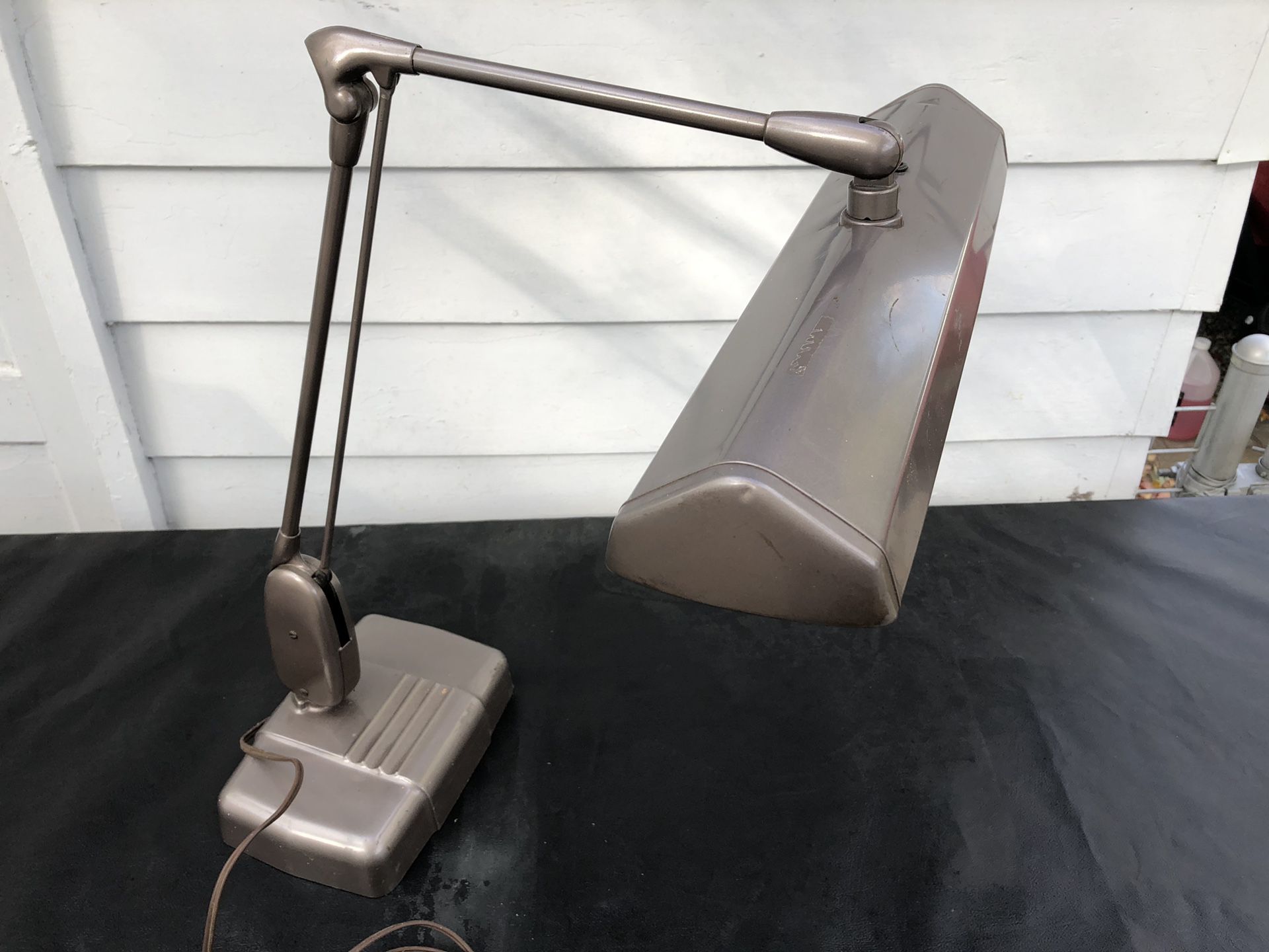 Dazor vintage Floating fixture work station/desk lamp