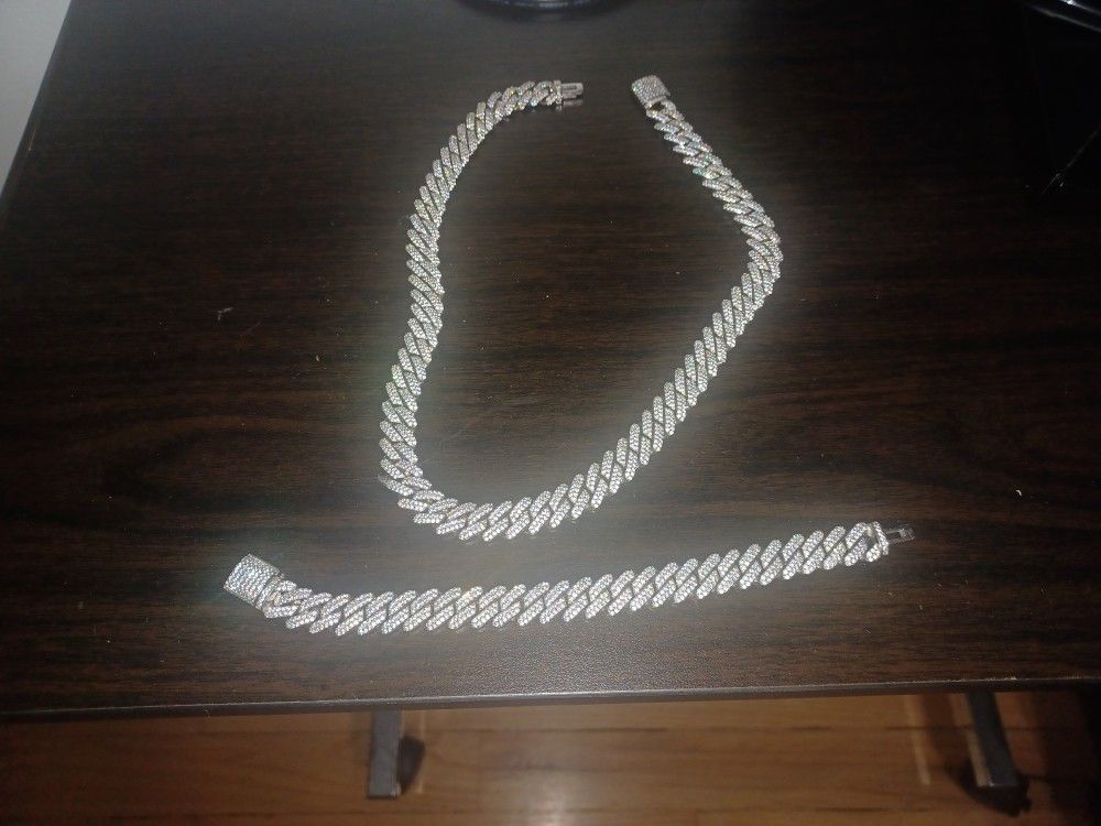 Iced Titanium 20 Inch Chain With Matching Bracelet