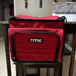 Artic Cooler With Strap 