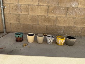 Small planter pots