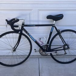 Trek 1100 Road Bike, Aluminum Frame, Size 52-53 cm