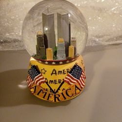 Twin Towers Musical Water Globe America The Beautiful