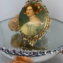 Vintage Victorian Lady Portrait Cameo Pin Brooch Signed Art