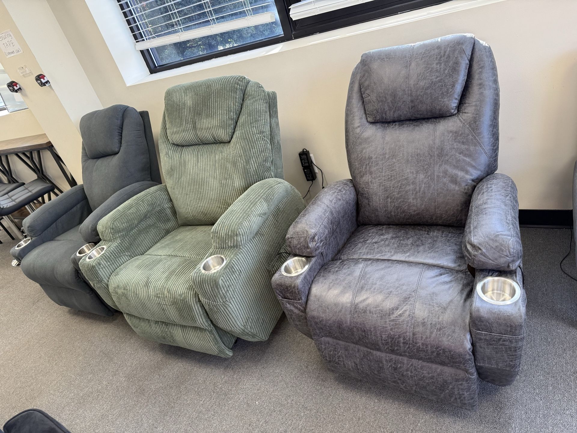 🛋️ Electric Power Lift Recliner Chair with Massage – Brand New ✨ Single sofa recliner ✨ Electric lift & multi-angle recline (45°–160°) – perfect for