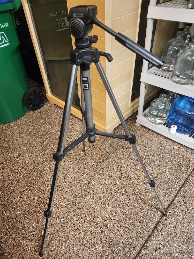 3.5 Foot Professional Folding Tripod
