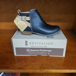 Spenco Dove Creek Boots Size 6B 