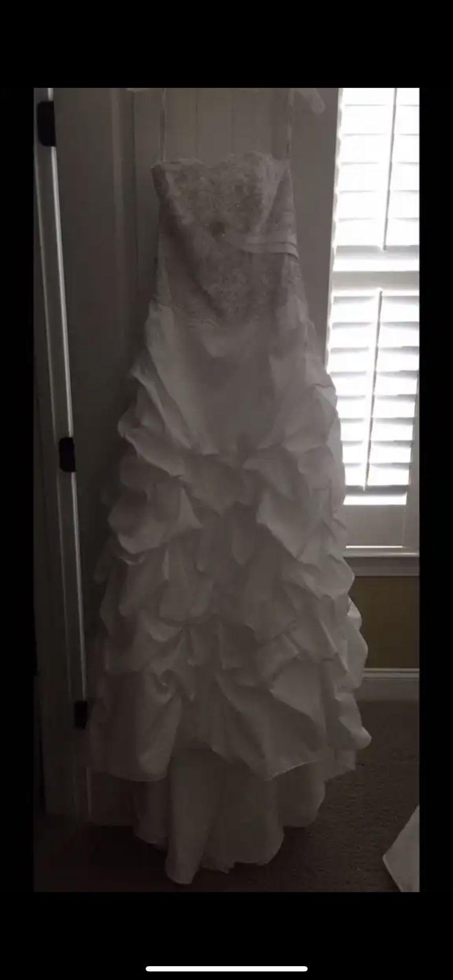 NWT wedding Dress/veil/tiara 