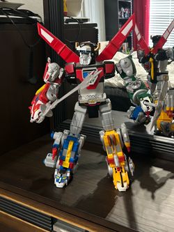 Voltron 1984 40th anniversary Classic Legendary Voltron Lion Action Figure