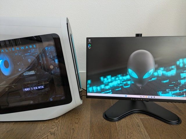 High-end Alienware Gaming Setup