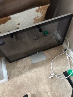 Apple Thunderbolt Display 27” Monitor (A1407) – 2560x1440