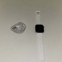 Apple Watch Series 4 GPS 40 Mm Asking 30 OBO