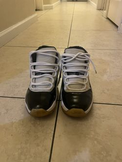 Nike Air Jordan 11 “Concord” Size 9
