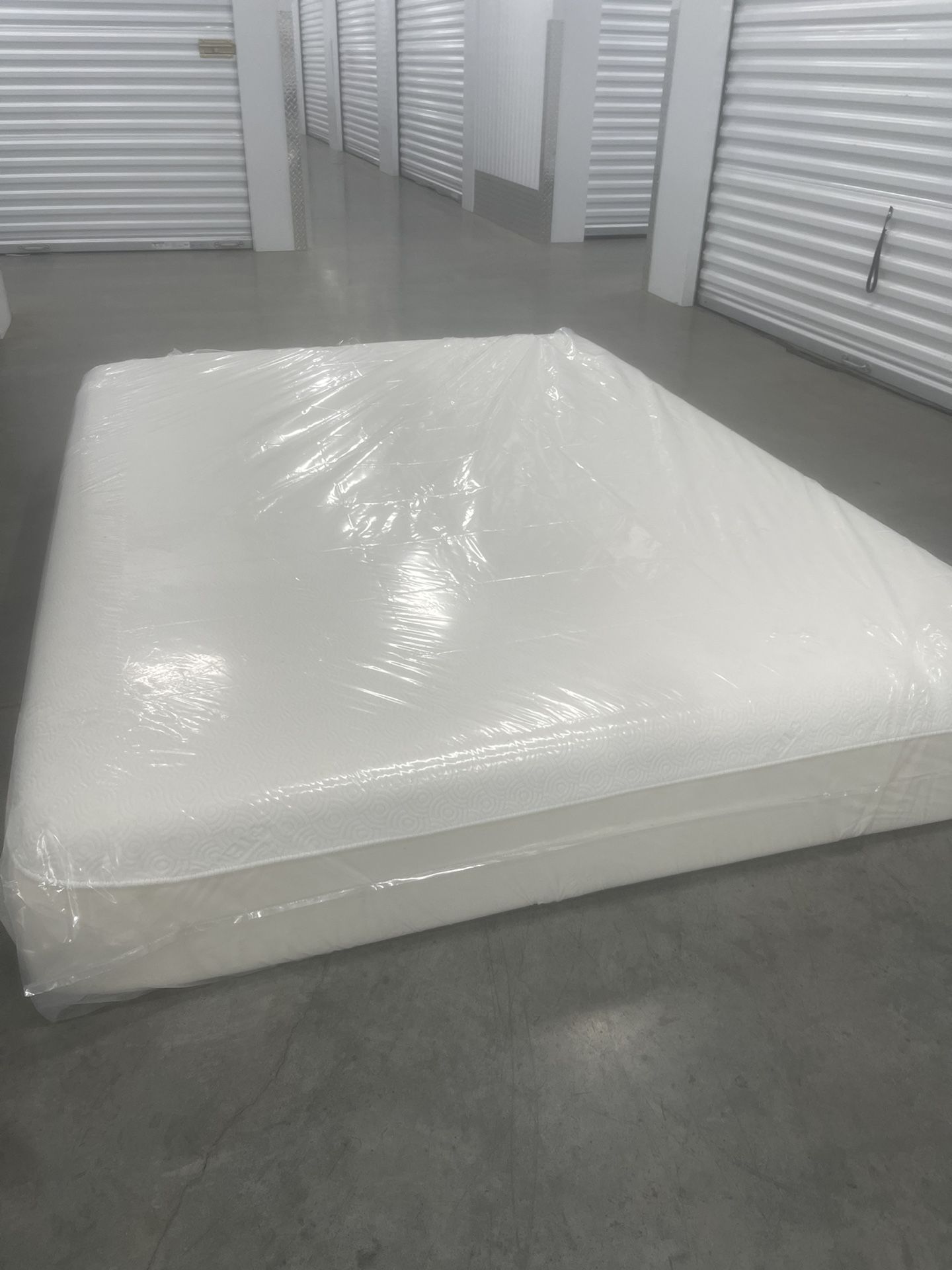 *****Mattress Sale ****Queen Gently Used Tempurpedic-OR-king Happsy Organic Latex- King Helix-or King Molecule Hybrid Plus More