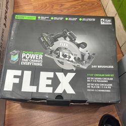 FLEX  24-volt-Amp 7-1/4-in Brushless Cordless Circular Saw Kit Circular Saw (1-Batteries Charger Included