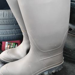 Rain Boots Fits People With Size 9-11 Good 