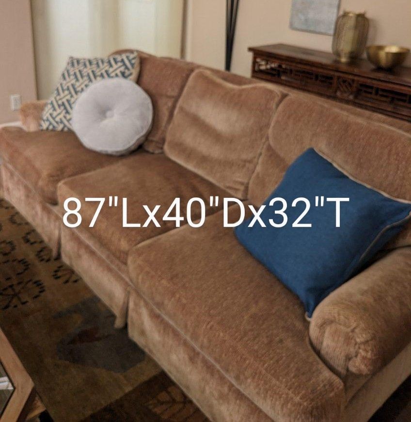 Sofa Premium Quality by Kreiss Furniture