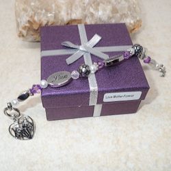 LOVE MOTHER FOREVER Heart Bracelet & Gift Box NEW