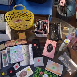 Tengo  Estos Makiyajes