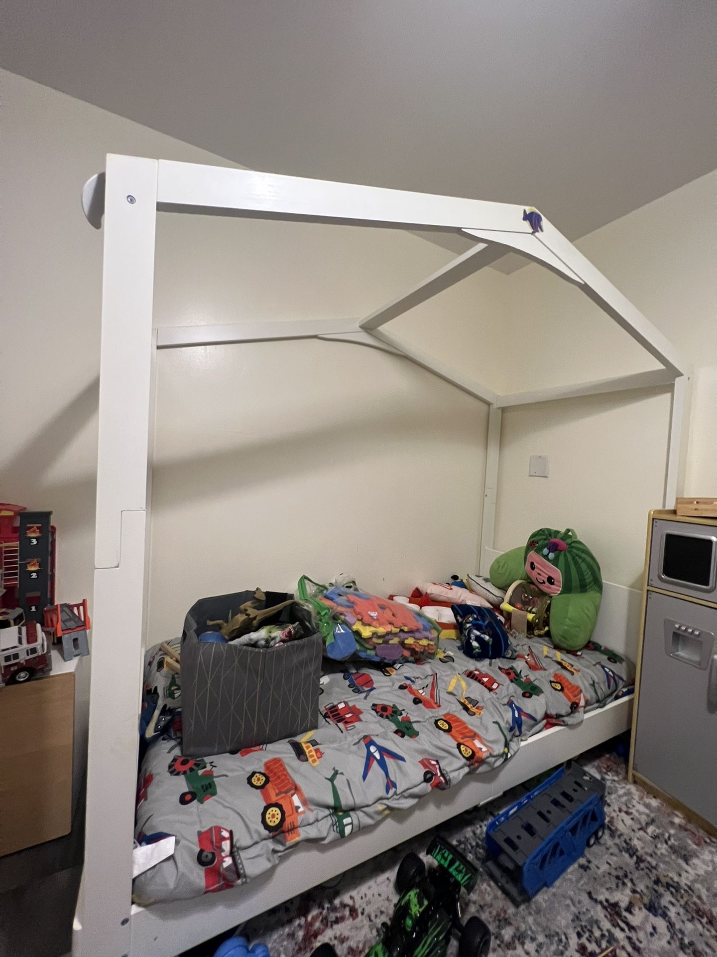Twin House Bed Toddler