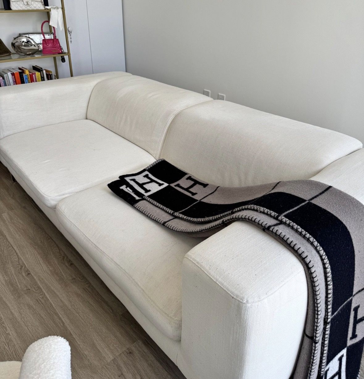 Sofa Italian Beige Iinen. Price Including Delivery 