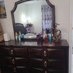 Juego de cuarto de madera