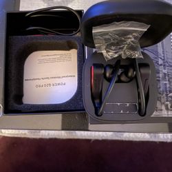MOTHER DAY SALE-BRAND NEW POWER Q20 PRO EARBUDS..$20