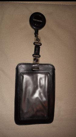 Samsonite retractable clip on badge holder with zippered cash or credit card pocket $5 FIRM
